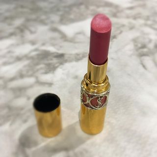 イヴサンローランボーテ(Yves Saint Laurent Beaute)のイヴ・サンローラン ルージュ ヴォリュプテ シャイン(口紅)