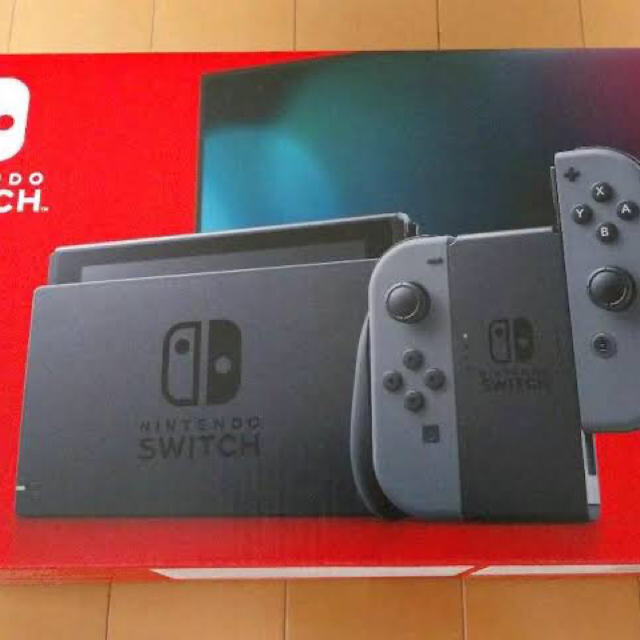 任天堂　Switch  本体　gray