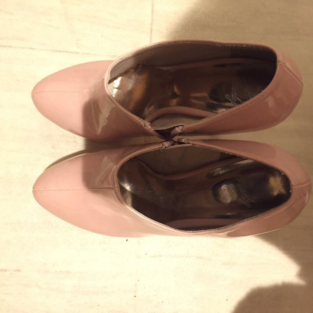 Rady(レディー)のエナメルピンクブーティ レディースの靴/シューズ(ブーティ)の商品写真