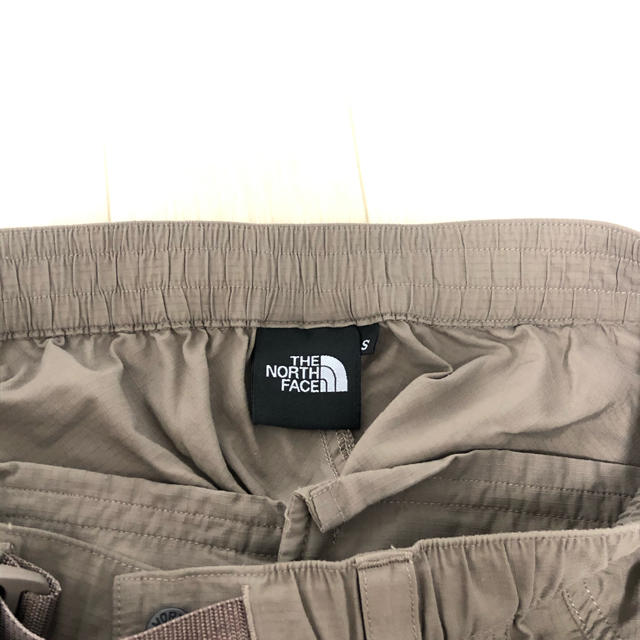 THE NORTH FACE(ザノースフェイス)のノースフェイス  カーゴパンツ　Sサイズ メンズのパンツ(ワークパンツ/カーゴパンツ)の商品写真