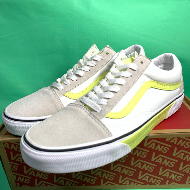 VANS(ヴァンズ)のバンズ　オールドスクール  新品未使用　送料込み メンズの靴/シューズ(スニーカー)の商品写真