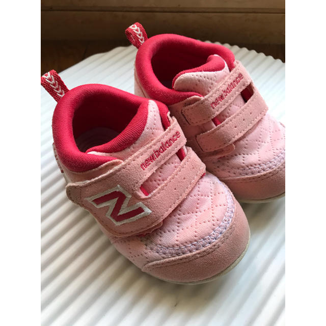 New Balance ニューバランス スニーカー 12 5 ピンク 女の子 運動靴 靴 可愛いの通販 By Mona S Shop ニューバランス ならラクマ