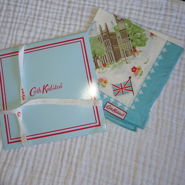 Cath Kidston(キャスキッドソン)のキャス・キッドソン ハンカチーフ未使用品 レディースのファッション小物(ハンカチ)の商品写真