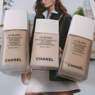 シャネル(CHANEL)のCHANEL ル ブラン フリュイド ルミエール 20・10 下地とセット(ファンデーション)