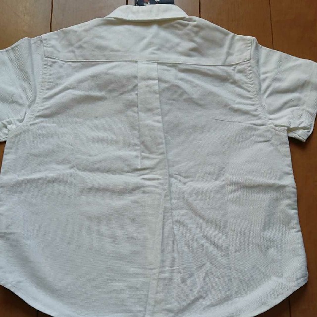 西松屋(ニシマツヤ)の半袖シャツ  95センチ 男の子 キッズ/ベビー/マタニティのキッズ服男の子用(90cm~)(Tシャツ/カットソー)の商品写真