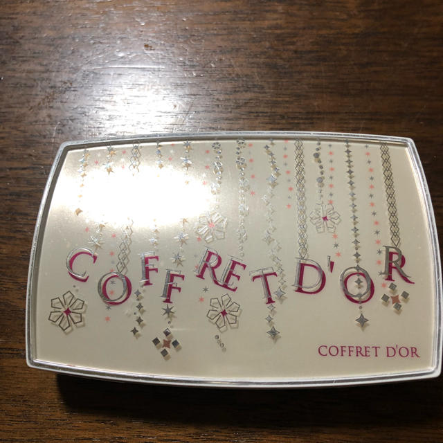 COFFRET D'OR(コフレドール)のCOFFRET D'ORファンデーションケース コスメ/美容のベースメイク/化粧品(その他)の商品写真