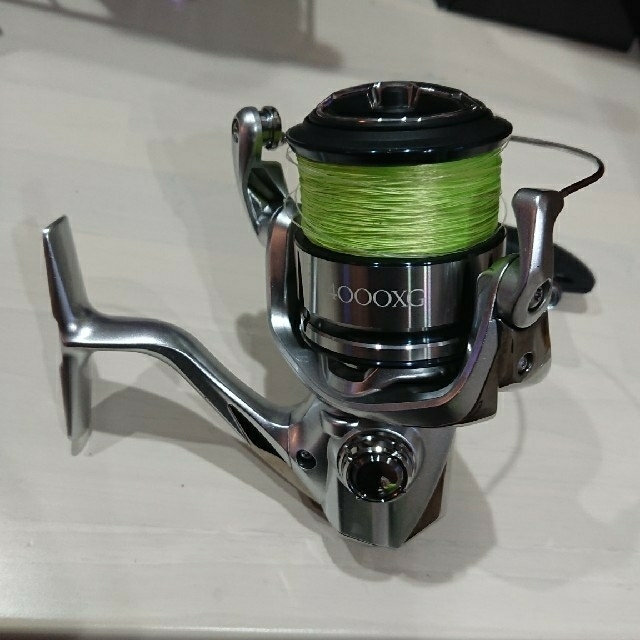 SHIMANO - シマノ 19ストラディック 4000XGの通販 by ロキシー's shop｜シマノならラクマ