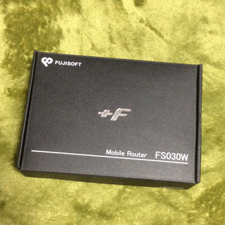 FUJISOFT Mobile Router FS030W(PC周辺機器)
