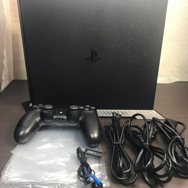 Playstation4 Ps4本体 500g Bo4 本体立てるやつ 値下げ可 の通販 By りた S Shop プレイステーション4ならラクマ