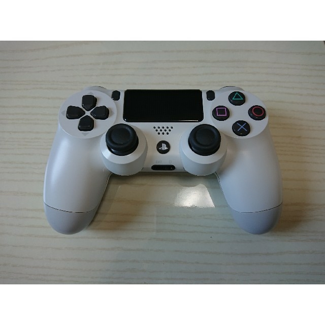 PlayStation4(プレイステーション4)のps4 エンタメ/ホビーのゲームソフト/ゲーム機本体(家庭用ゲーム機本体)の商品写真