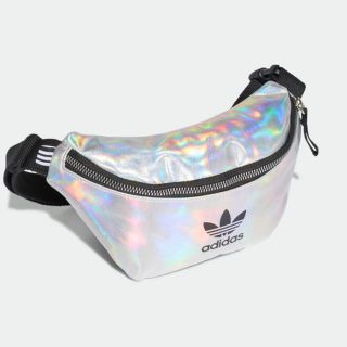 アディダス(adidas)のadidas メタリックシルバー　ボディバッグ(ボディバッグ/ウエストポーチ)