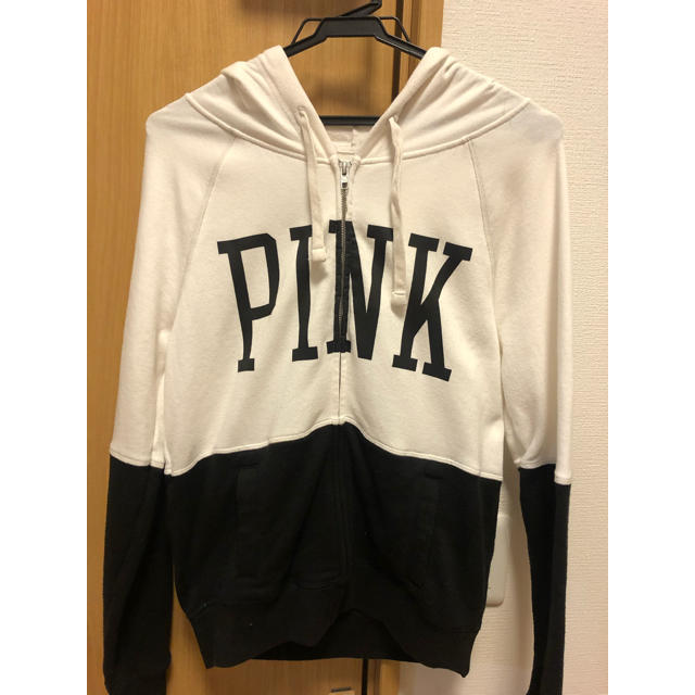 Victoria's Secret(ヴィクトリアズシークレット)の【Victoria’s secret 】pinkフード付きパーカーXS  レディースのトップス(パーカー)の商品写真