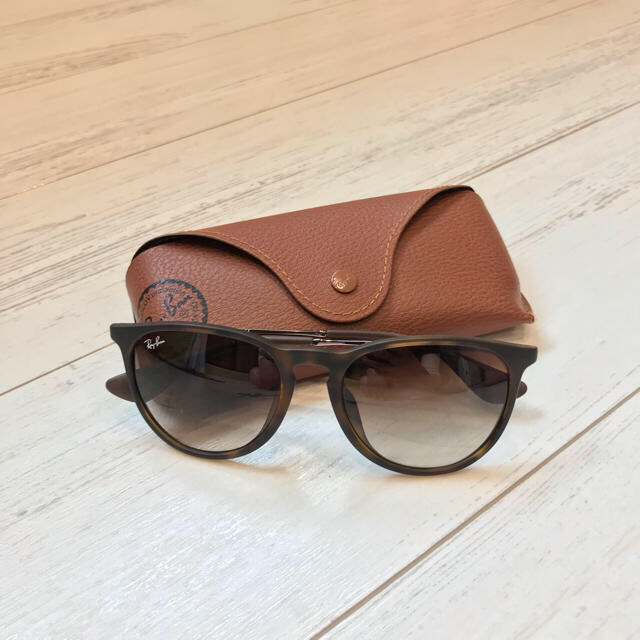 Ray-Ban(レイバン)のレイバン (交換レンズ付き) レディースのファッション小物(サングラス/メガネ)の商品写真