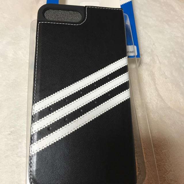 adidas(アディダス)のiPhone7Plus スマホケース スマホ/家電/カメラのスマホアクセサリー(iPhoneケース)の商品写真