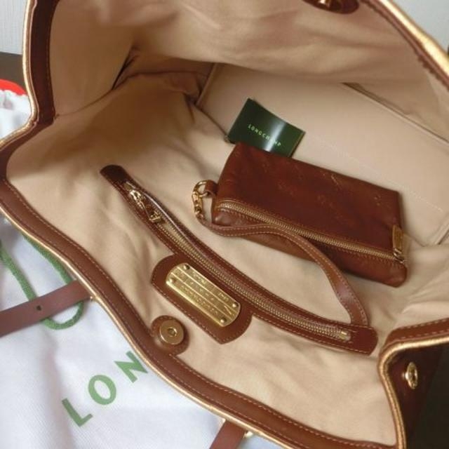 LONGCHAMP(ロンシャン)の新品■ロンシャンA4トートバッグモカ茶色ポーチ付きLONGSHAMPプリアージュ レディースのバッグ(トートバッグ)の商品写真