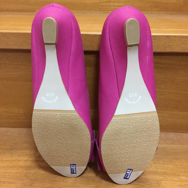 ピンクリボンローヒールパンプス★ レディースの靴/シューズ(ハイヒール/パンプス)の商品写真
