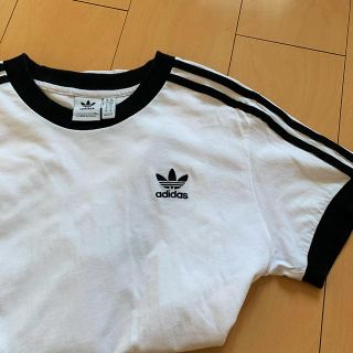 アディダス(adidas)のアディダスTシャツ(Tシャツ/カットソー(半袖/袖なし))