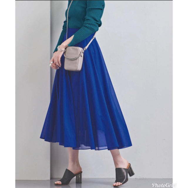 UNITED ARROWS(ユナイテッドアローズ)のUNITED ARROWS UWCS シアー フレアスカート　ロイヤルブルー40 レディースのスカート(ロングスカート)の商品写真