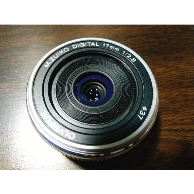 OLYMPUS(オリンパス)の(美品) オリンパス 17mm/2.8 + VF-1(専用ファインダー) スマホ/家電/カメラのカメラ(レンズ(単焦点))の商品写真