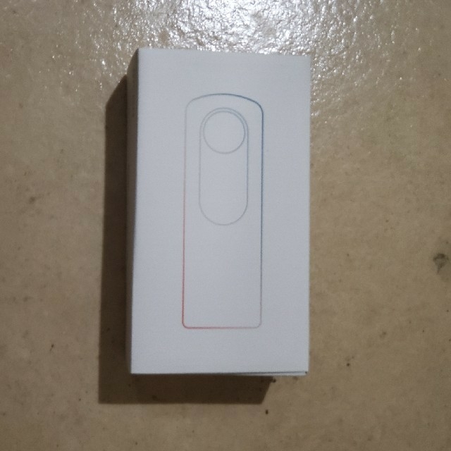 RICOH(リコー)の【ハシダイ様専用】RICOH THETA SC ホワイト スマホ/家電/カメラのカメラ(コンパクトデジタルカメラ)の商品写真