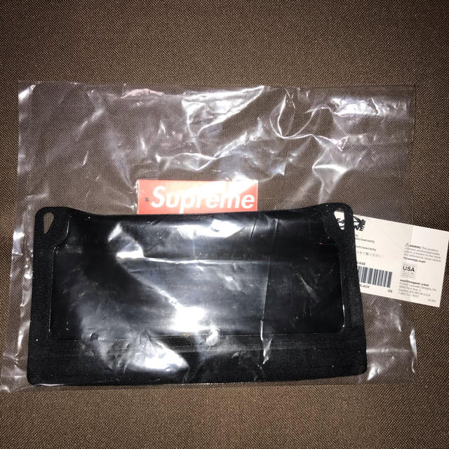 Supreme(シュプリーム)の black supreme sealline waterproof case メンズのファッション小物(その他)の商品写真