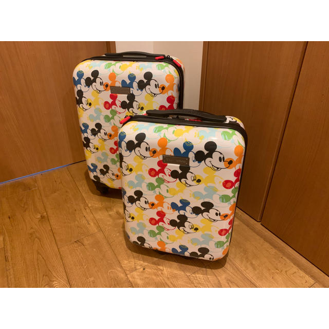 ミッキーマウス(ミッキーマウス)の＊新品未使用品＊ ミッキーマウス スーツケース小 アメリカンツーリスター 送料込 レディースのバッグ(スーツケース/キャリーバッグ)の商品写真