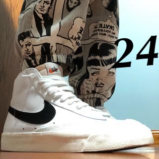 ナイキ(NIKE)の　☆稀少レディースサイズ☆Nike ナイキBLAZER ブレザー24(スニーカー)