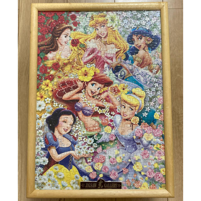 Disney ディズニー Disney プリンセス ジグソーパズル展示品 額縁 紐付の通販 By としさる S Shop ディズニーならラクマ