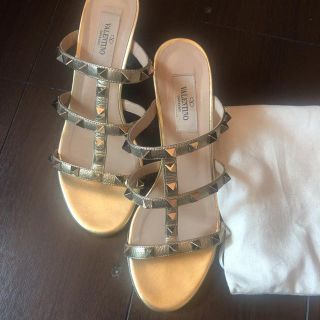 ヴァレンティノ(VALENTINO)のvalentinoサンダル(サンダル)