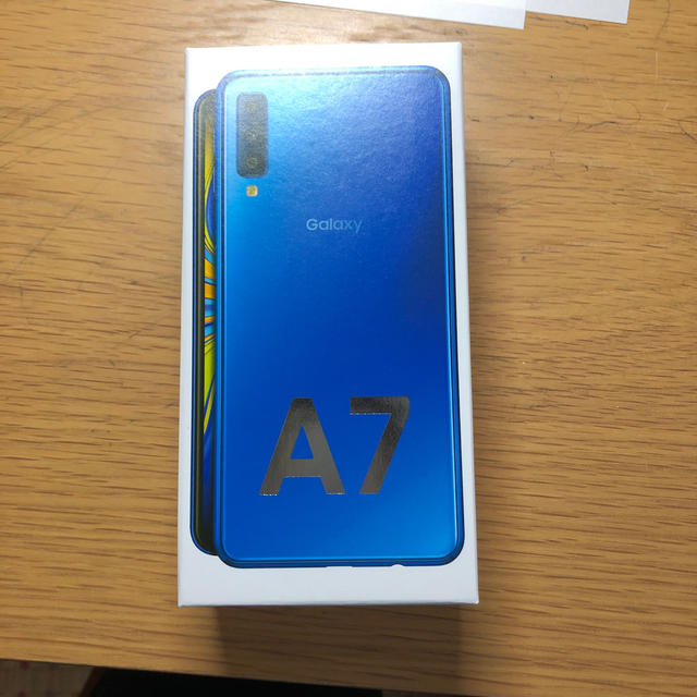 スマホ/家電/カメラsimフリー　Galaxy A7 64GB