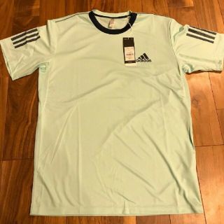 アディダス(adidas)のadidas　Tシャツ(Tシャツ/カットソー(半袖/袖なし))