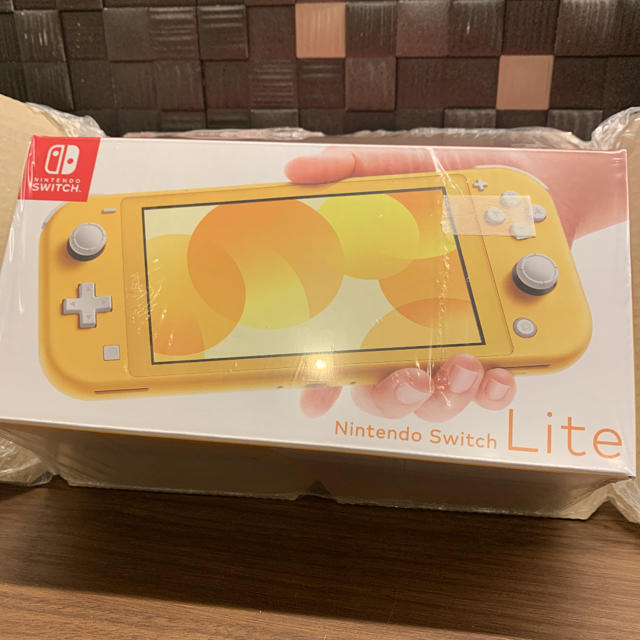 新品未開封任天堂スイッチライトイエロー