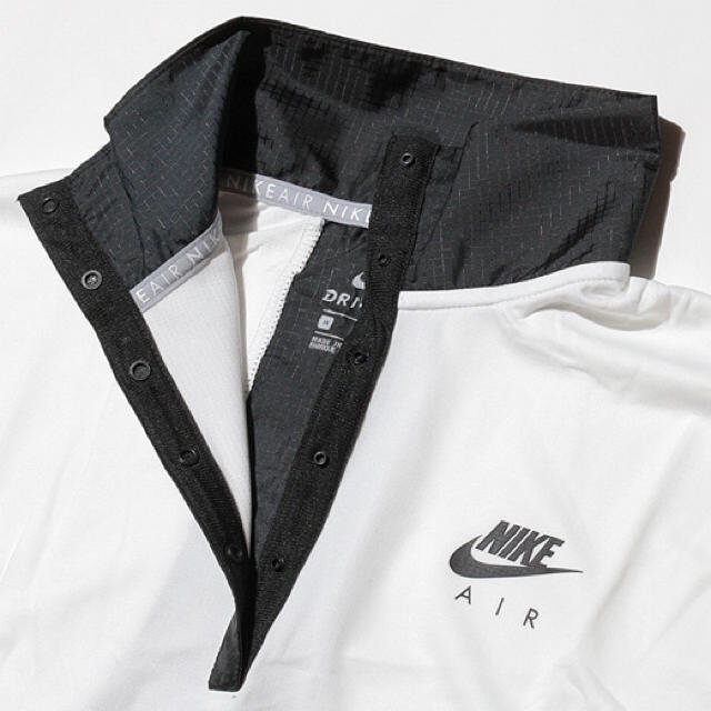 NIKE(ナイキ)の【新品】【M】NIKE Mid Layer Air Top スポーツ/アウトドアのランニング(ウェア)の商品写真