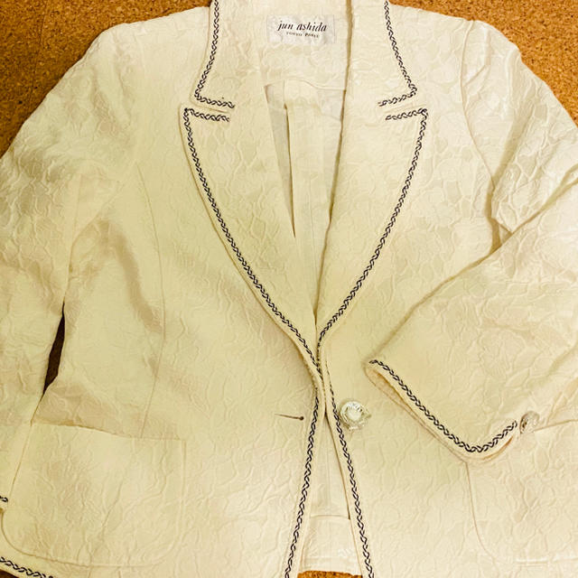 jun ashida - ジュン・アシダのオフホワイトのサマージャケットの通販