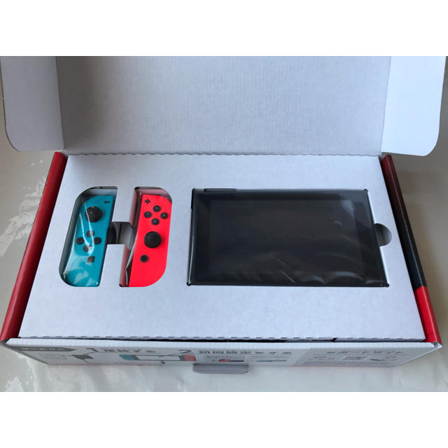 Nintendo Switch(ニンテンドースイッチ)の新品 ニンテンドー スイッチ 本体 最新モデル ネオン ブルー レッド 送料無料 エンタメ/ホビーのゲームソフト/ゲーム機本体(家庭用ゲーム機本体)の商品写真