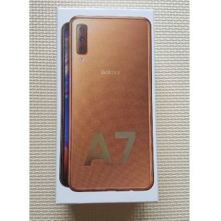 サムスン(SAMSUNG)の《専用》GALAXY A7　新品未使用　ゴールド(スマートフォン本体)