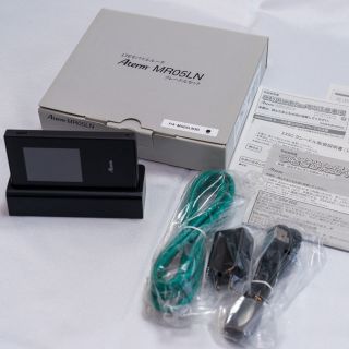 エヌイーシー(NEC)のNEC Aterm MR05LN デュアルSIMフリー モバイルルーター(PC周辺機器)