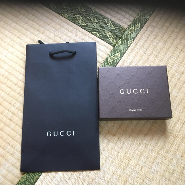 Gucci(グッチ)のグッチ、二つ折り財布の空箱 メンズのファッション小物(折り財布)の商品写真