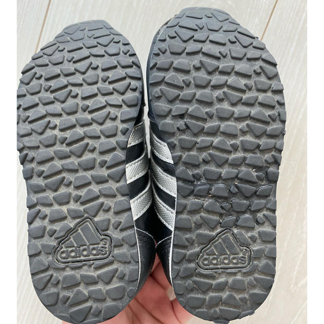 adidas(アディダス)のアディダス　スニーカー　14 キッズ/ベビー/マタニティのベビー靴/シューズ(~14cm)(スニーカー)の商品写真
