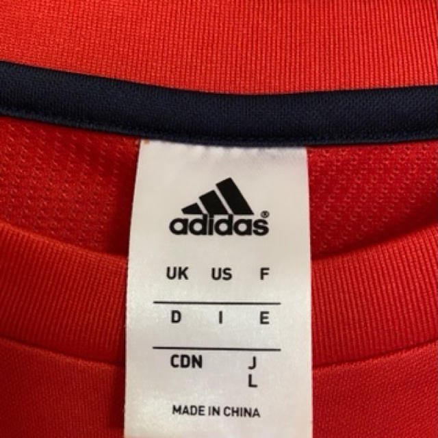 adidas(アディダス)のアディダス Tシャツ 赤 メンズのトップス(Tシャツ/カットソー(半袖/袖なし))の商品写真