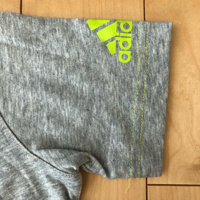 adidas(アディダス)の新品タグ付　adidas Tシャツ　 climalite cotton キッズ/ベビー/マタニティのキッズ服男の子用(90cm~)(Tシャツ/カットソー)の商品写真