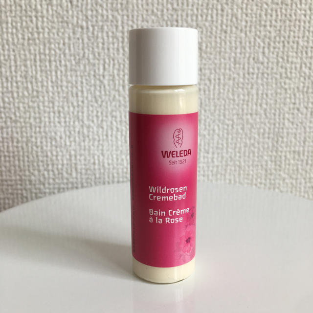 WELEDA(ヴェレダ)のヴェレダ　ワイルドローズ　クリームバスミルク　20ml 新品未開 コスメ/美容のボディケア(入浴剤/バスソルト)の商品写真