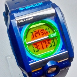 ジーショック(G-SHOCK)の希少カラー海外モデル！G-8100D-2DR G-SHOCK(腕時計(デジタル))