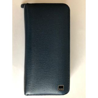 トゥミ(TUMI)の［正規品］TUMI ジップ・アラウンド・トラベル・ウォレット(長財布)