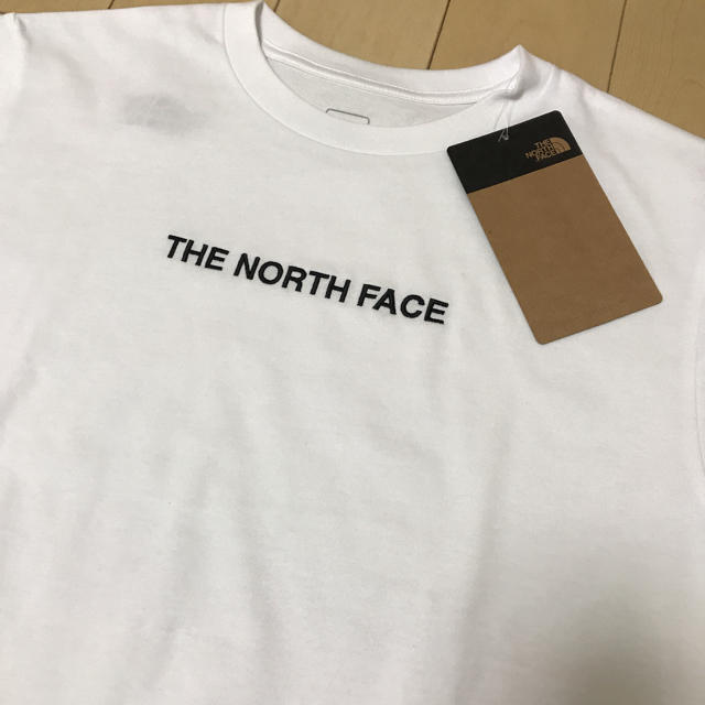 THE NORTH FACE(ザノースフェイス)の【新品未使用】ノースフェース Logo Embroidered Teeメンズ メンズのトップス(Tシャツ/カットソー(半袖/袖なし))の商品写真