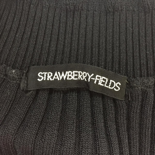 STRAWBERRY-FIELDS(ストロベリーフィールズ)のstrawberry fields ストロベリーフィールズ リブニット ノースリ レディースのトップス(カットソー(半袖/袖なし))の商品写真