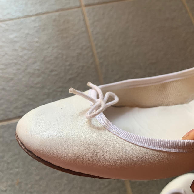 repetto(レペット)のレペット　repetto ホワイトバレエシューズ38.5 レディースの靴/シューズ(バレエシューズ)の商品写真