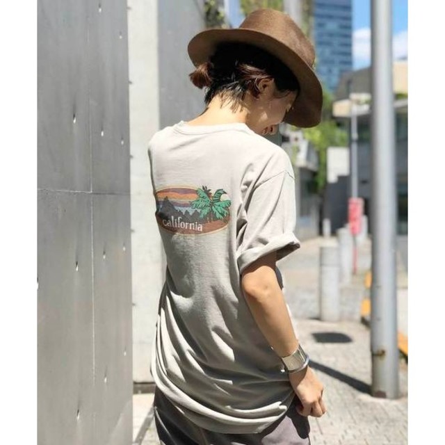 DEUXIEME CLASSE(ドゥーズィエムクラス)のDeuxieme ClasseバックプリントTシャツ レディースのトップス(Tシャツ(半袖/袖なし))の商品写真