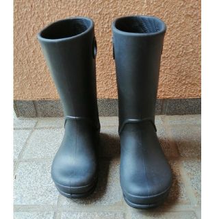 クロックス(crocs)のクロックス 子供用 長靴 黒 C10 17.5cm(長靴/レインシューズ)