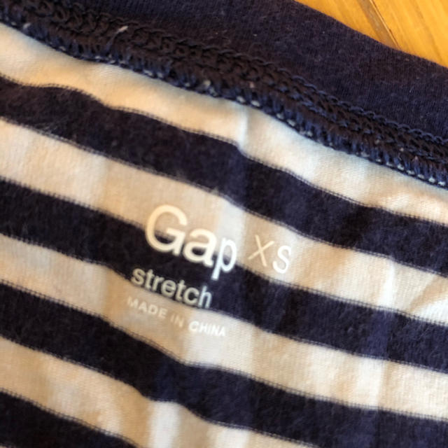 GAP(ギャップ)のgap ボーダー長袖カットソー　ネイビー×白　XS レディースのトップス(カットソー(長袖/七分))の商品写真